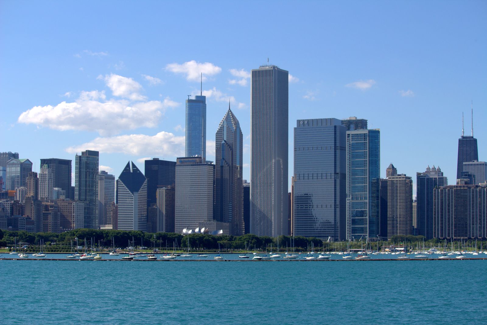 Chicago skyline along Lake Michigan